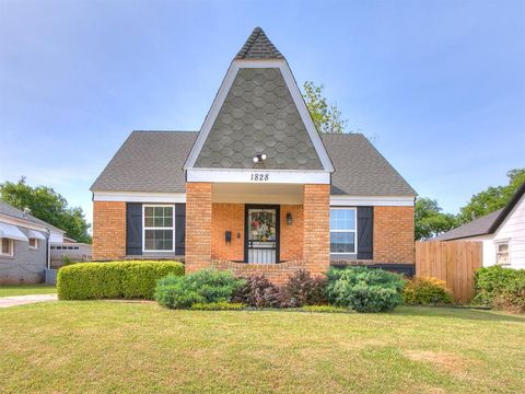 Photo of 1828 NW 37th Street, Oklahoma City, OK 73118 (MLS # 1227691)