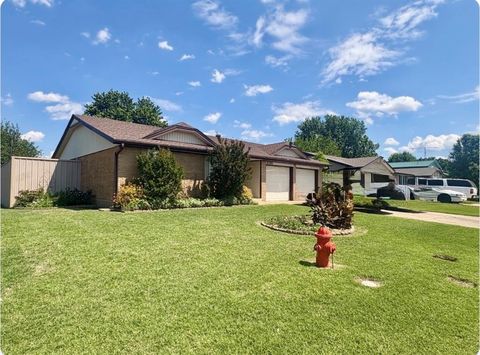 Photo of 8300 S Drexel Place, Oklahoma City, OK 73159 (MLS # 1230466)