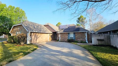 Photo of 1225 NW 198th Street, Edmond, OK 73012 (MLS # 1220689)