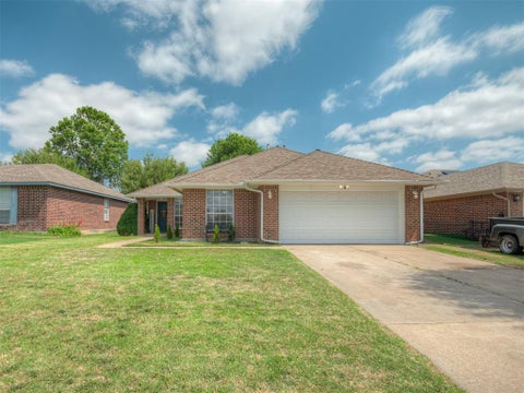 Photo of 12317 NW 3rd Street, Yukon, OK 73099 (MLS # 1233843)