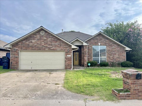 Photo of 4813 SE 87th Terrace, Oklahoma City, OK 73135 (MLS # 1237637)