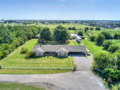 Photo of 600 Rancho Estates Boulevard, Yukon, OK 73099 (MLS # 1248699)