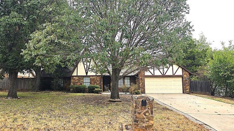 Photo of 1707 Wheaton Drive, Norman, OK 73071 (MLS # 1251623)