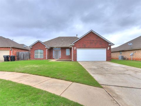 Photo of 1005 NE 32nd Street, Moore, OK 73160 (MLS # 1224676)