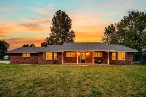 Photo of 11401 E Sewell Avenue, Choctaw, OK 73020 (MLS # 1255414)