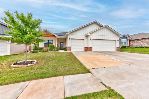 Photo of 513 NW 183rd Street, Edmond, OK 73012 (MLS # 1226953)