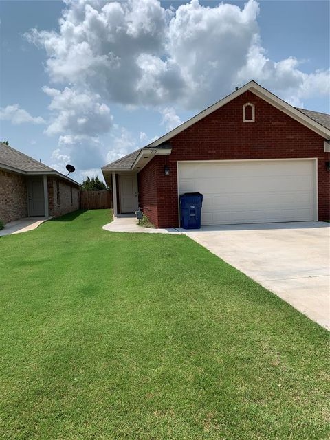 Photo of 200 Woodbriar Road, Noble, OK 73068 (MLS # 1227144)