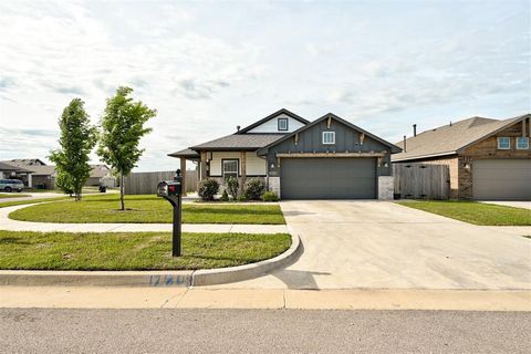 Photo of 12808 NW 4th Terrace, Yukon, OK 73099 (MLS # 1225764)