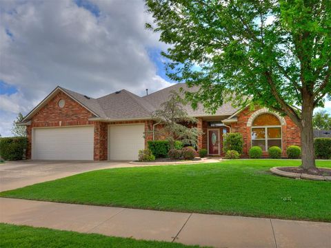 Photo of 2100 SW 33rd Street, Moore, OK 73170 (MLS # 1226050)