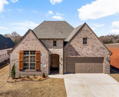 Photo of 15709 Flora Avenue, Edmond, OK 73013 (MLS # 1225534)