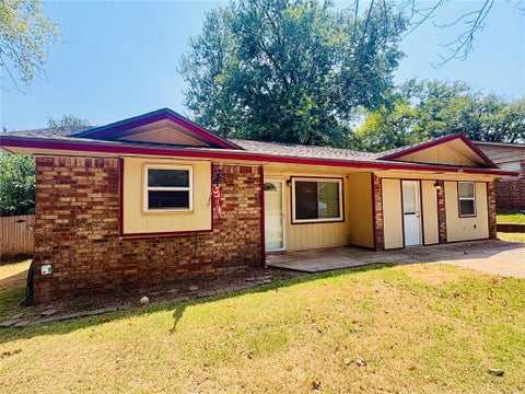 Photo of 808 Catherine Drive, Noble, OK 73068 (MLS # 1250984)