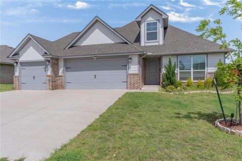 Photo of 2209 Arcady Avenue, Norman, OK 73026 (MLS # 1239995)