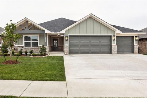 Photo of 12017 NW 121st Circle, Yukon, OK 73099 (MLS # 1226000)