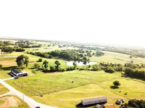 Photo of SW CREEK CROSSING TRAIL Trail, Blanchard, OK 73010 (MLS # 1222281)