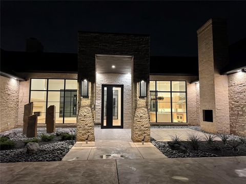Photo of 4536 NW 151st Street, Oklahoma City, OK 73142 (MLS # 1228009)