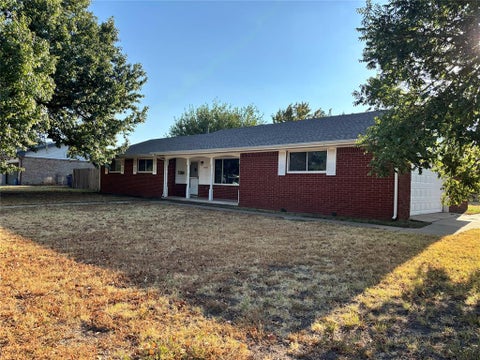 Photo of 1800 Fedderson Drive, El Reno, OK 73036 (MLS # 1248841)