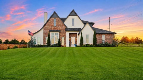 Photo of 3261 Red Ridge Drive, Blanchard, OK 73010 (MLS # 1248027)