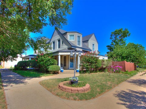 Photo of 301 N Rock Island Avenue, El Reno, OK 73036 (MLS # 1239296)