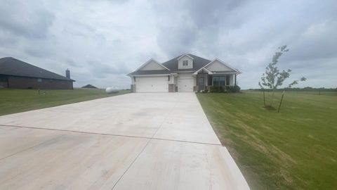 Photo of 545 Mustard Seed, Guthrie, OK 73044 (MLS # 1232368)
