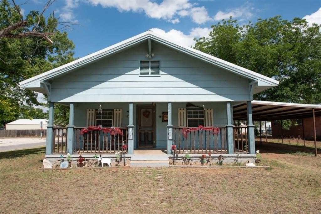 Photo 1 of 28 — 300 S Cedar Avenue, Erick, OK 73645