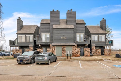 Photo of 11560 N May Avenue #G205, Oklahoma City, OK 73120 (MLS # 1237074)