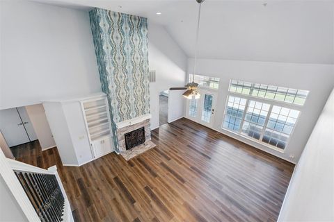 Photo of 11937 N Mustang Road, Yukon, OK 73099 (MLS # 1221163)
