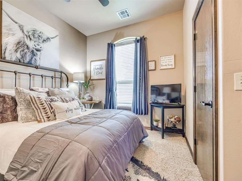 12405 Heathfield Lane