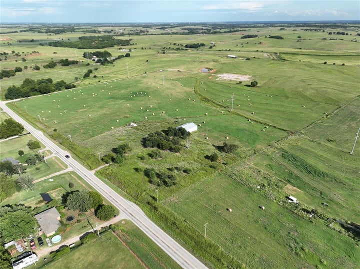Photo 1 of 33 — 251 County Road 1370, Chickasha, OK 73018