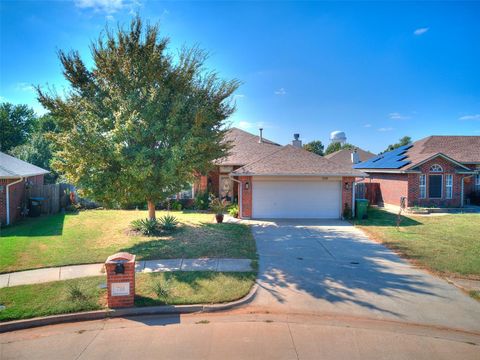 Photo of 724 McConnell Drive, Yukon, OK 73099 (MLS # 1220342)