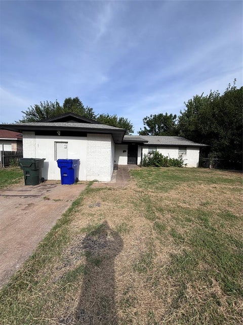 Photo of 1433 Alan Street, Oklahoma City, OK 73130 (MLS # 1241717)