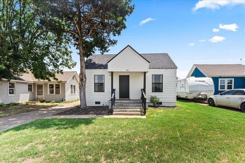 Photo of 921 S Reno Avenue, El Reno, OK 73036 (MLS # 1233549)