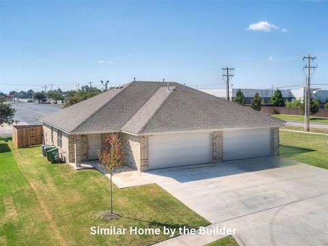 Photo of 1103 Ashton Lane, Yukon, OK 73099 (MLS # 1215146)