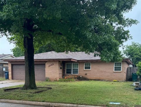 Photo of 1233 Straka Terrace, Oklahoma City, OK 73139 (MLS # 1228576)