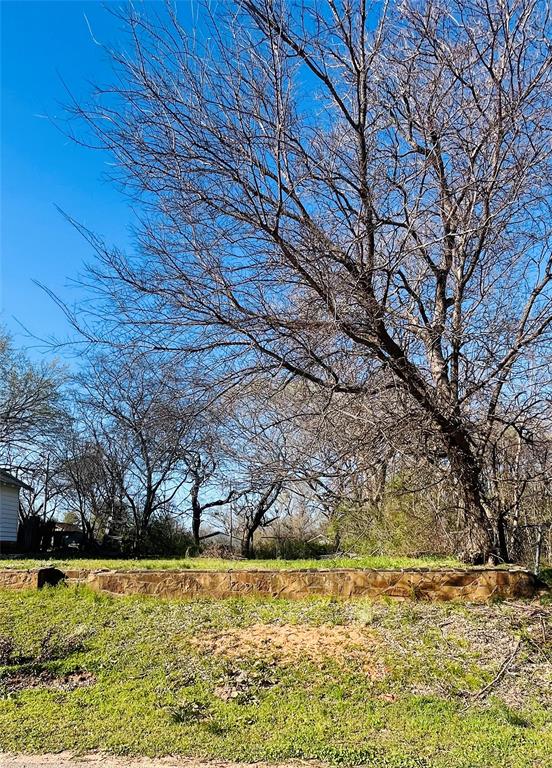 Photo 1 of 2 — 1520 E Walnut Street, Shawnee, OK 74801
