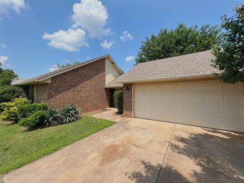 Photo of 112 N Grand Fork Street, Edmond, OK 73003 (MLS # 1237014)