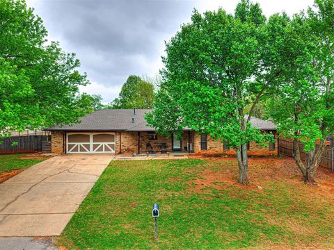 Photo of 604 S Van Buren Avenue, Blanchard, OK 73010 (MLS # 1224243)