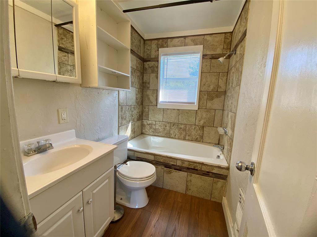 Shawnee, Oklahoma 74801, United States, 2 Bedrooms Bedrooms, ,1 BathroomBathrooms,Residential,Active,213295