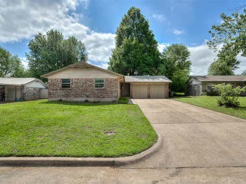 Photo of 304 W Campbell Drive, Midwest City, OK 73110 (MLS # 1222784)