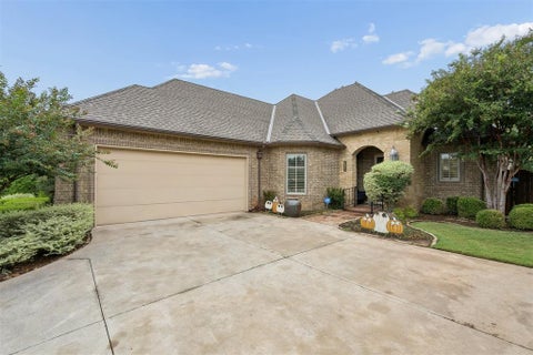 Photo of 3339 Stone Brook Court, Oklahoma City, OK 73120 (MLS # 1251288)
