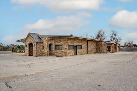 Photo of 2830 NW 32nd Street #100 & 300, Newcastle, OK 73065 (MLS # 1200519)