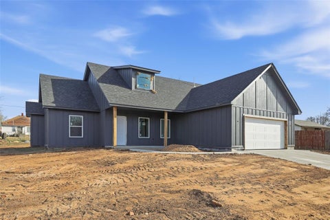 Photo of 218 N Grand Avenue, El Reno, OK 73036 (MLS # 1251810)