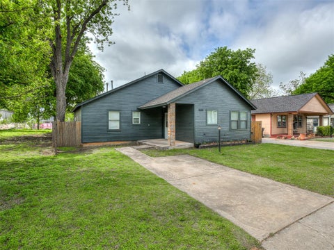 Photo of 1608 NW 7th Street, Oklahoma City, OK 73106 (MLS # 1226226)