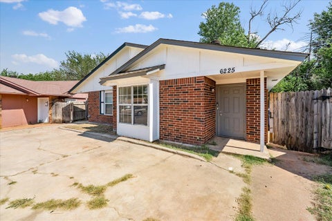 Photo of 6225 SE 46th Street, Oklahoma City, OK 73135 (MLS # 1211058)
