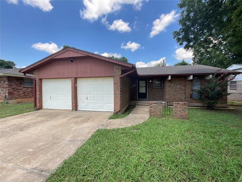 Photo of 4729 SE 41st Street, Oklahoma City, OK 73115 (MLS # 1238101)