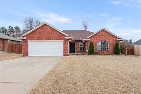 Photo of 14048 NE 4th Street, Choctaw, OK 73020 (MLS # 1211478)