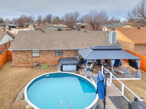 Photo of 815 Dorchester Drive, Yukon, OK 73099 (MLS # 1214445)