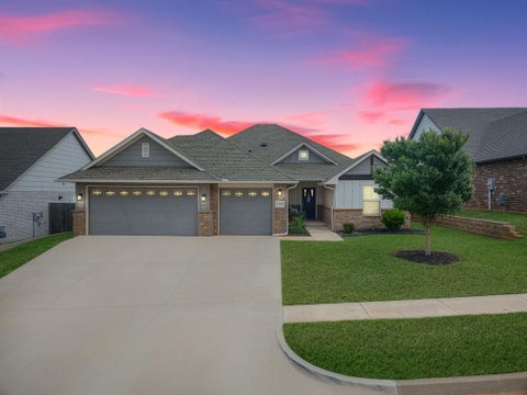 Photo of 8209 NW 151st Terrace, Edmond, OK 73013 (MLS # 1240919)