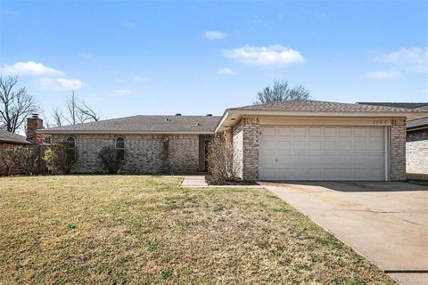 Photo of 1104 NE 5th Street, Moore, OK 73160 (MLS # 1219379)