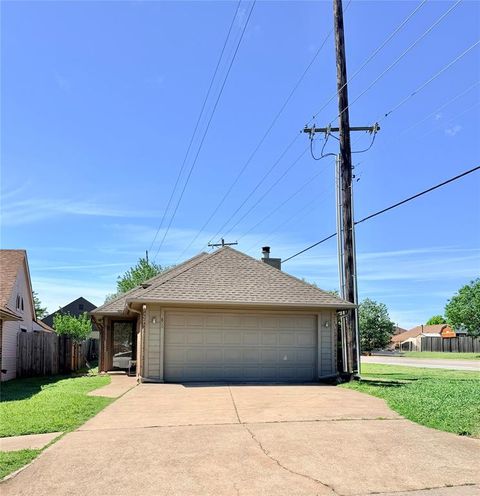 Photo of 800 NE 17th Court, Moore, OK 73160 (MLS # 1221497)