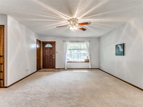 Photo of 1527 Pecan Avenue, Norman, OK 73072 (MLS # 1233171)